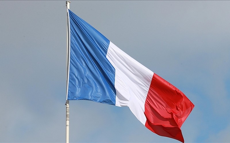 Fransa, Cezayirli bir imamı sınır dışı etti