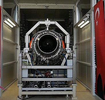 Türkiye'nin askeri turbofan motoru "TEI-TF6000" tanıtıldı
