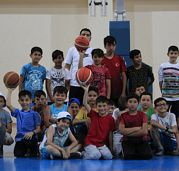 Türkiye Gençlik Vakfı'nın yaz okulu geri dönüyor!