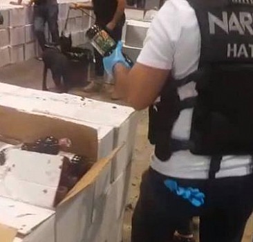 İskenderun Limanı'nda 200 kilogram uyuşturucu hap ele geçirildi