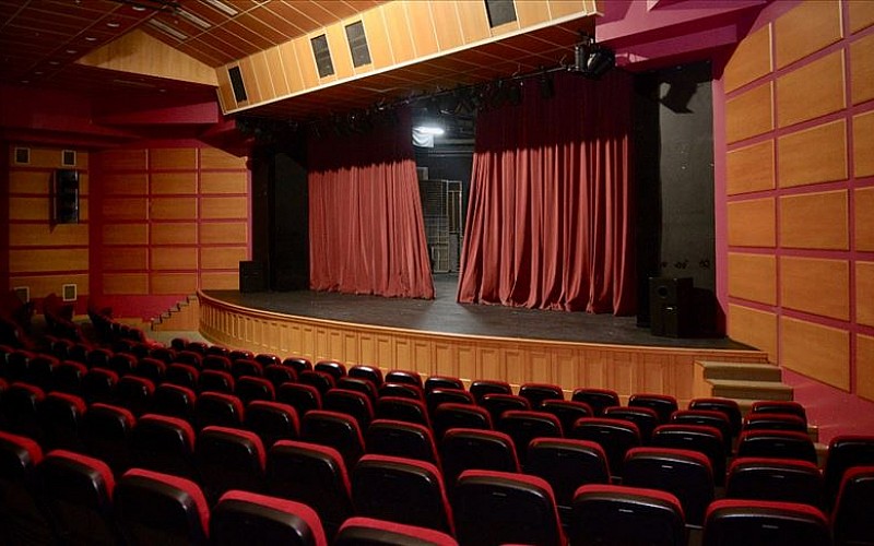 Sakarya'da 4 oyun tiyatroseverlerle buluşacak
