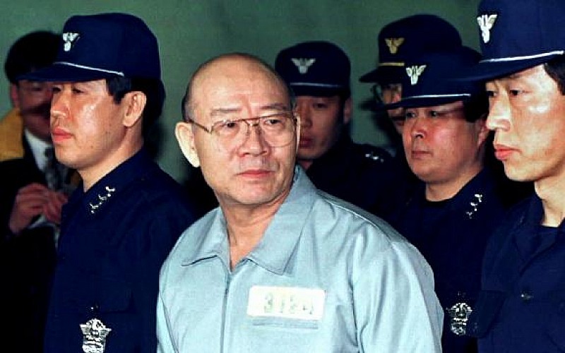 Eski Güney Koreli diktatör Chun Doo-hwan öldü