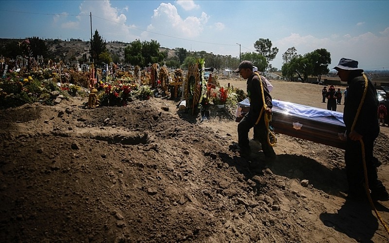 Meksika'da Kovid-19 nedeniyle ölenlerin sayısı 270 bini aştı