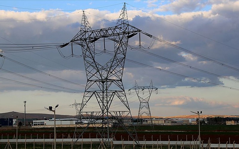 Elektrik üretimi nisanda yüzde 8,9 azaldı