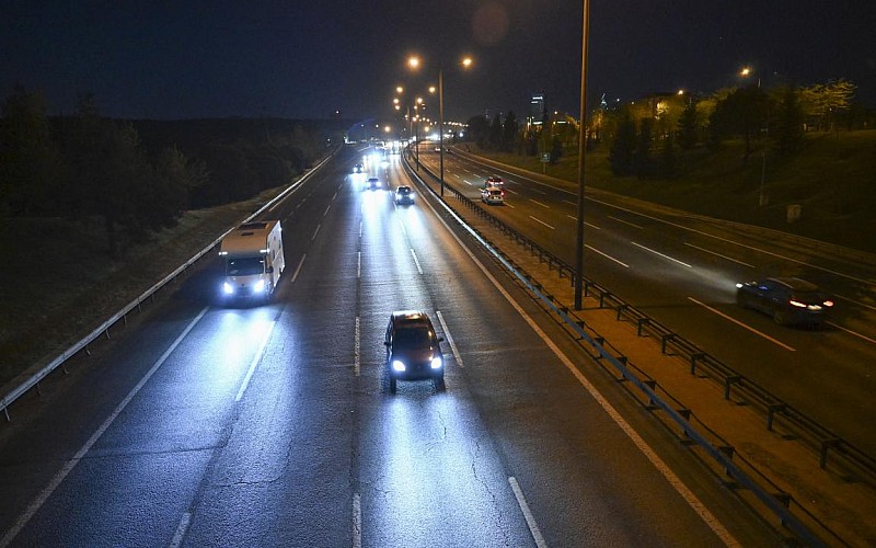 İstanbul'da tatil dönüşü için trafik tedbirleri uygulaması başladı