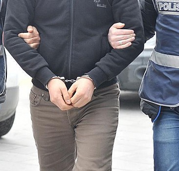 İzmir'de evinde Hint keneviri yetiştiren kişi tutuklandı