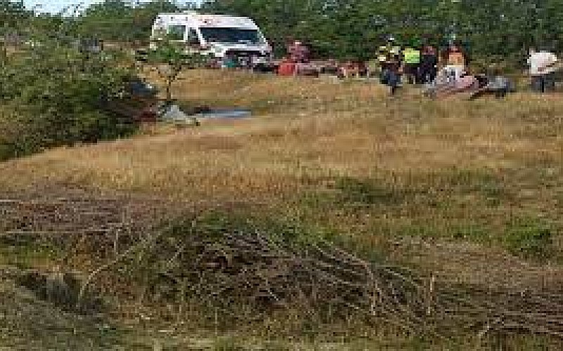 Manisa'da devrilen traktörün sürücüsü yaşamını yitirdi