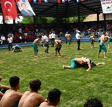 Büyükler Karakucak Türkiye Şampiyonası, Sivas'ta başladı