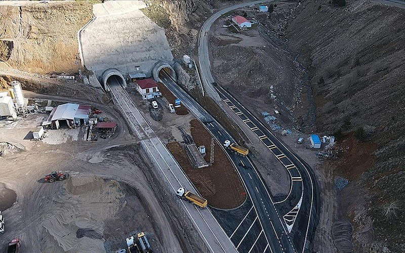 Eğribel Tüneli'nin inşası tamamlandı
