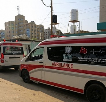 İHH'dan Gazze'ye 4 ambulans desteği