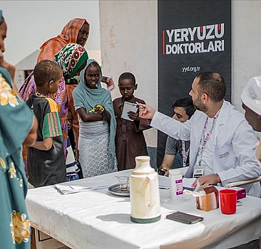 Yeryüzü Doktorları Derneğinin gönüllü sağlık ekibi Somali'ye gitti