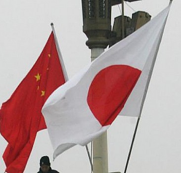 Japonya ve Çin Dışişleri Bakanlarından "ikili ilişkilerin geliştirilmesi" mesajı