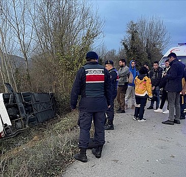 Bartın'da yolcu otobüsü devrildi: 40 yaralı