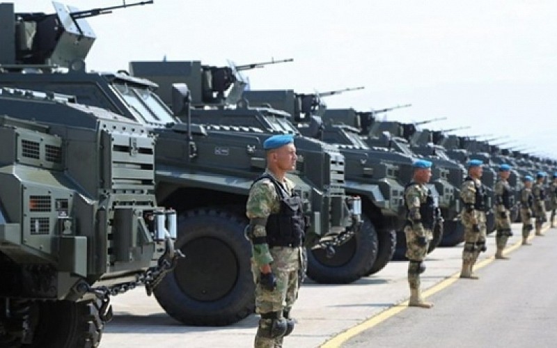 Özbekistan, Afganistan sınırı yakınındaki Tirmiz poligonunda askeri tatbikata başladı