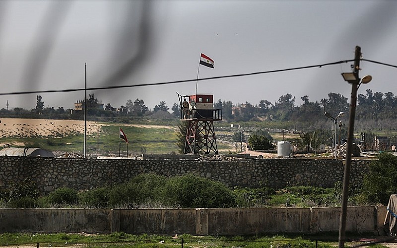 Mısır ordusu, geçen ay boyunca Gazze Şeridi sınırındaki 5 tüneli yıktı