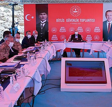 Bakan Soylu Bitlis'te güvenlik toplantısına katıldı
