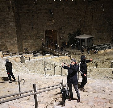 Kudüs'e mevsimin ilk karı düştü