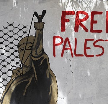 Yunan sanatçıdan Filistin'e destek