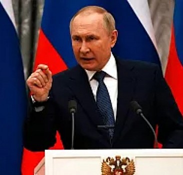 Rusya Başkanı Putin'den alkış toplayan cevap