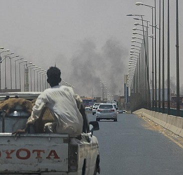 Suudi Arabistan, 385 kişiyi Sudan'dan tahliye etti