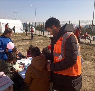 ​İstanbul Aile Vakfı depremzedelere destek oluyor
