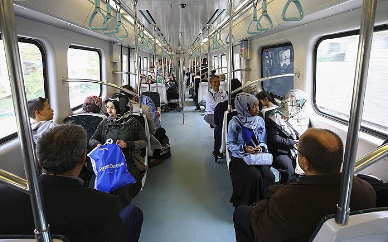 Bakan Uraloğlu: "Başkentray'ı her gün 60 bin yolcu kullanıyor"