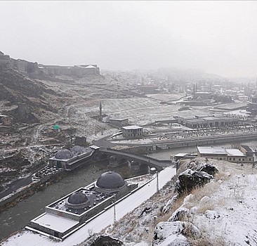 Erzurum, Kars ve Ardahan'da kar etkili oldu