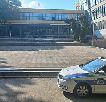 Sırbistan'da okulda bomba alarmı: Eğitime ara verildi