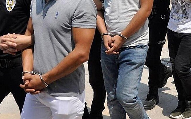 İstanbul'da FETÖ'nün hücre evlerinde yakalanan 9 şüpheliden 3'ü tutuklandı
