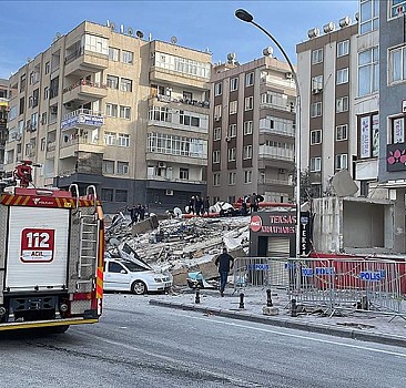 Şanlıurfa'da 6 katlı bina yıkıldı