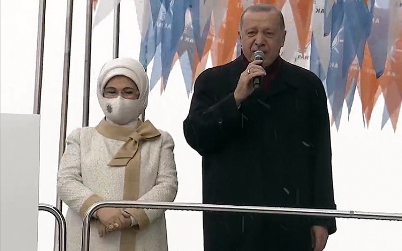 Cumhurbaşkanı Erdoğan partililere hitap etti