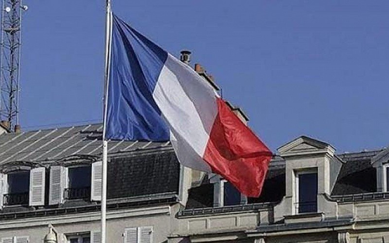 Fransa'da cumhurbaşkanı adayı Melenchon'a gazeteciye iftira gerekçesiyle para cezası