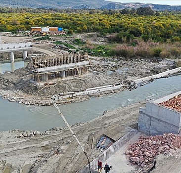 Antalya ile Muğla'yı birleştirecek Patara Köprüsü'nün nisanda bitirilmesi planlanıyor