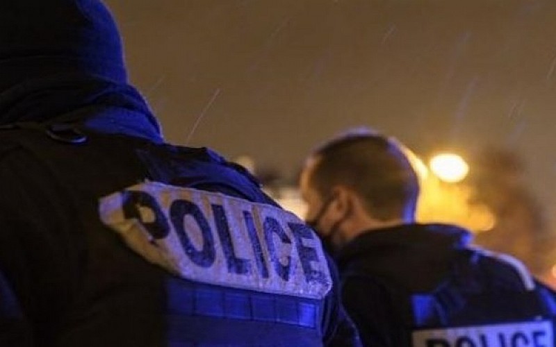 Fransa'da polisin öldüğü bıçaklı saldırıyla ilgili 3 kişi gözaltına aldı