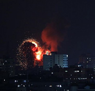 İsrail Gazze Şeridi'ne hava saldırıları düzenledi
