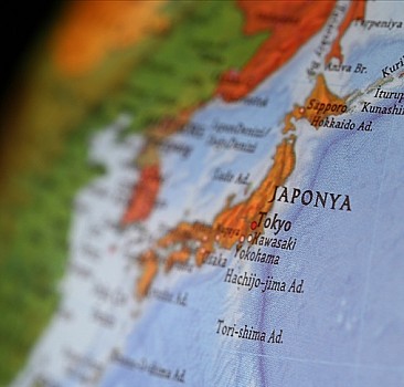 Japonya, Çin gemilerinin tartışmalı Senkaku Adaları etrafında kara sularına girmesini protesto etti