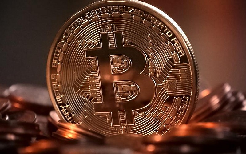 Bitcoin 18 bin doların altına indi
