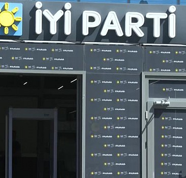 İYİ Parti GİK Üyesi Bilge Yılmaz, partisinden istifa etti