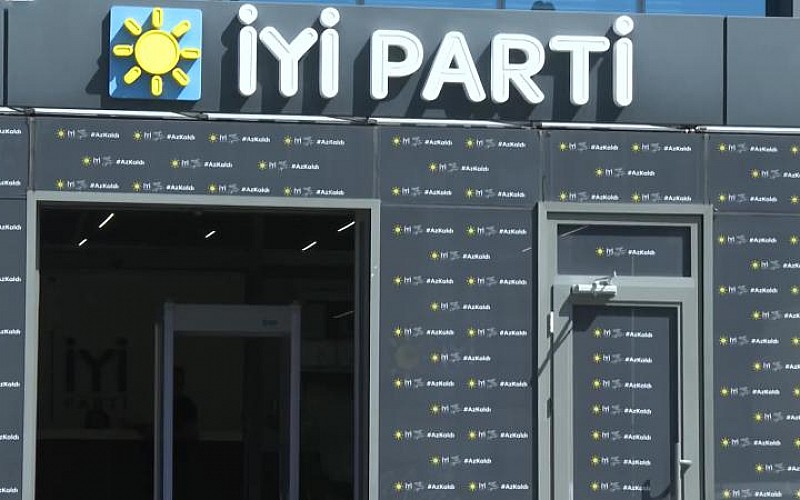 İYİ Parti GİK Üyesi Bilge Yılmaz, partisinden istifa etti