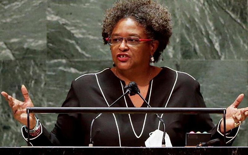 BM Genel Kurulunda boş salona hitap eden Barbados Başbakanı tepki gösterdi: