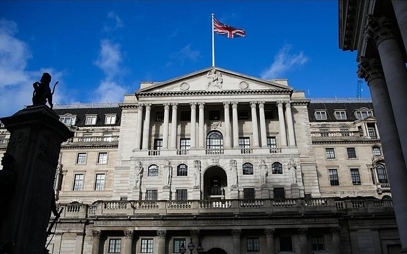 İngiltere Merkez Bankası, politika faizini yüzde 5,25'te sabit tuttu