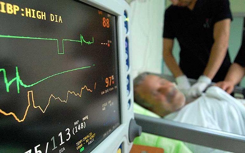Kalp krizinde ilk 2 saat hastalığın tedavisinde kritik öneme sahip