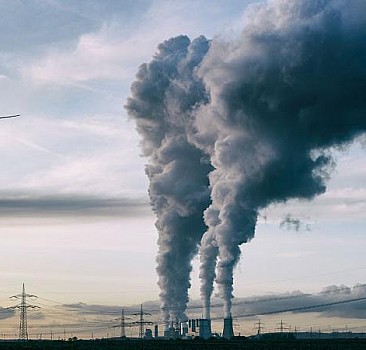 Yeşil dönüşüme enerji krizi tehdidi: Ülkeler yeniden fosil yakıta yöneliyor