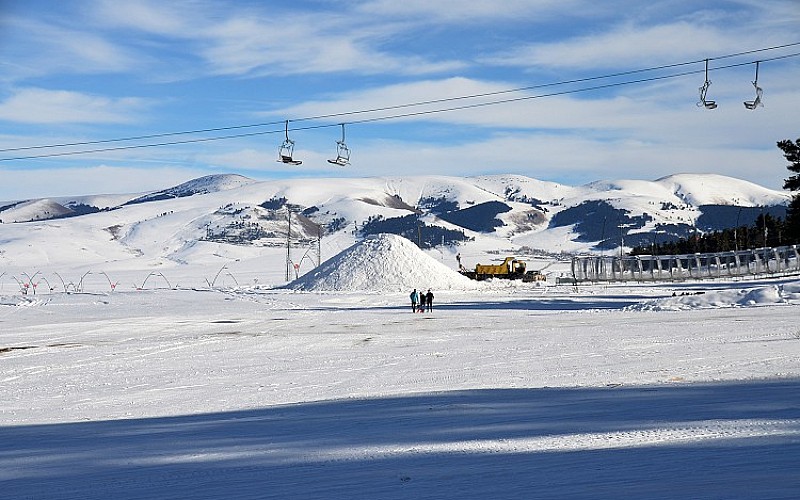 Kars'ın Sarıkamış ilçesi karla kaplandı