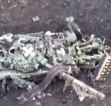 Ukrayna'ya ait dron Rus askerinin yanında kendini infilak etti