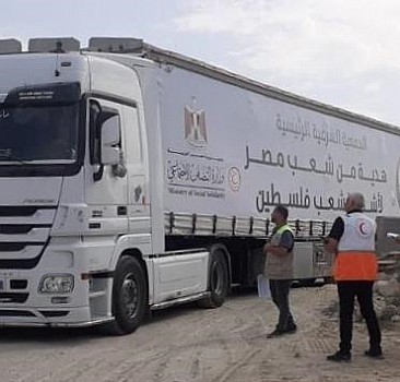 Gaz ve yakıt taşıyan 7 tır daha Gazze Şeridi'ne ulaştı