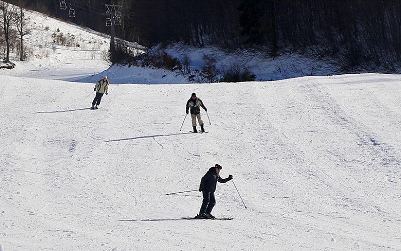 Kartepe'de kayak sezonu hareketli geçiyor