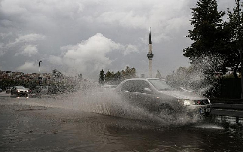 İstanbul Valiliği uyardı: Kuvvetli yağış geliyor