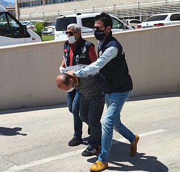 Antalya'da bir kişinin silahla öldürülmesiyle ilgili aranan şüpheli yakalandı