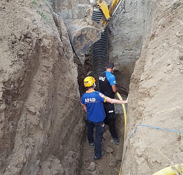 Burdur'da girdiği sondaj kuyusunda üzerine toprak kayan kişi öldü